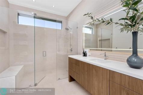 32 Seneca Road Fort Lauderdale FL 33308