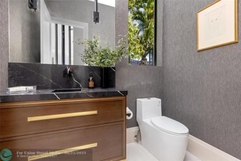 32 Seneca Road Fort Lauderdale FL 33308