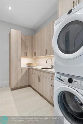 32 Seneca Road Fort Lauderdale FL 33308