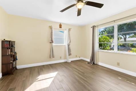 8851 NW 15th Street Plantation FL 33322
