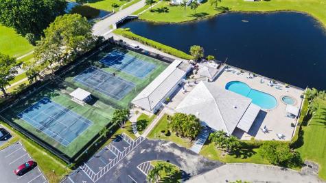 8851 NW 15th Street Plantation FL 33322
