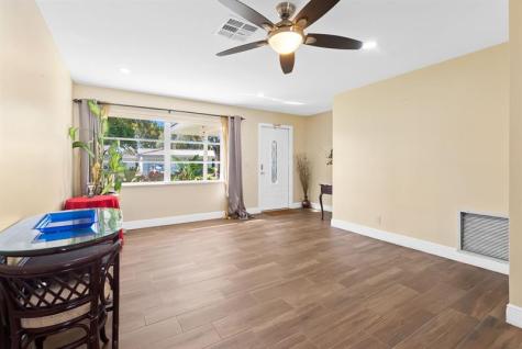 8851 NW 15th Street Plantation FL 33322