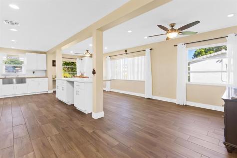8851 NW 15th Street Plantation FL 33322
