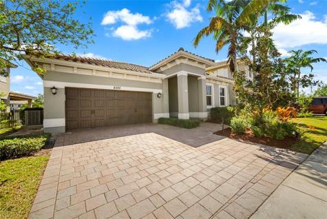 8550 Lakeside Bend Parkland FL 33076