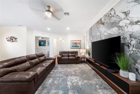 8550 Lakeside Bend Parkland FL 33076