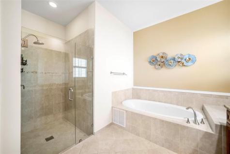 8550 Lakeside Bend Parkland FL 33076