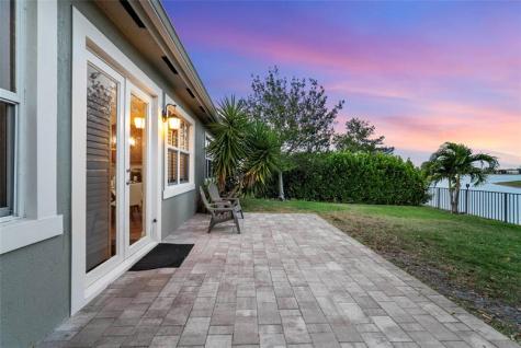 8550 Lakeside Bend Parkland FL 33076