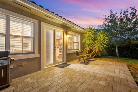 8550 Lakeside Bend Parkland FL 33076