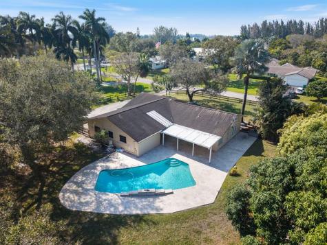 5400 SW 164 Terrace Southwest Ranches FL 33331