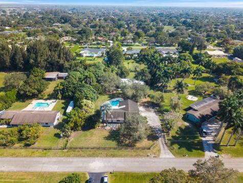 5400 SW 164 Terrace Southwest Ranches FL 33331