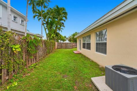 11242 SW 64th Lane Miami FL 33173