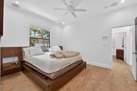 2460 NE 36th Street Fort Lauderdale FL 33308