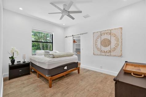2460 NE 36th Street Fort Lauderdale FL 33308