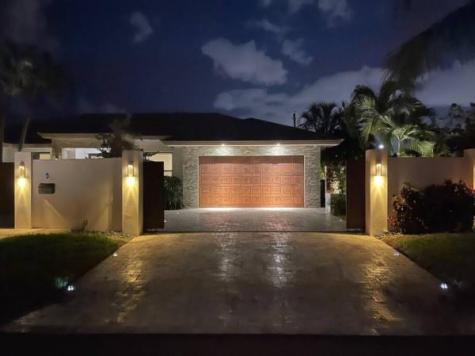 2460 NE 36th Street Fort Lauderdale FL 33308