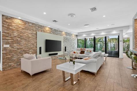 2460 NE 36th Street Fort Lauderdale FL 33308