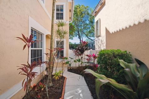 10845 NW 46th Drive Coral Springs FL 33076