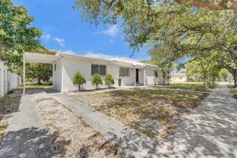 2001 Washington Street Hollywood FL 33020