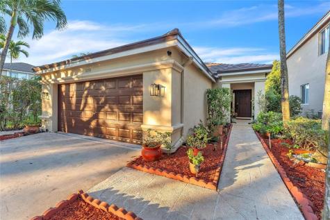 1059 Golden Cane Drive Weston FL 33327