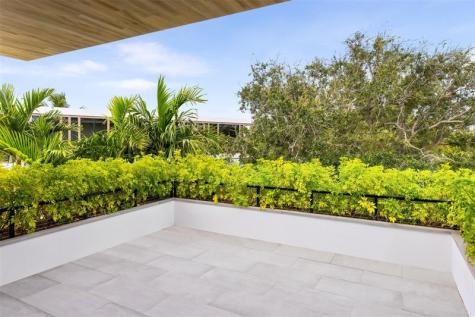 516 Mola Avenue Fort Lauderdale FL 33301