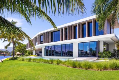 516 Mola Avenue Fort Lauderdale FL 33301
