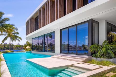 516 Mola Avenue Fort Lauderdale FL 33301