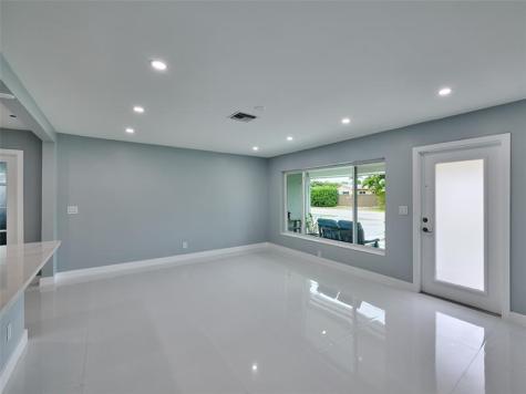 440 NW 37th Street Oakland Park FL 33309