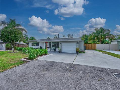 440 NW 37th Street Oakland Park FL 33309