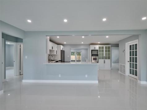 440 NW 37th Street Oakland Park FL 33309