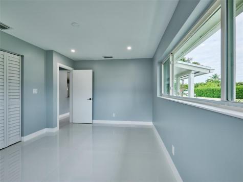 440 NW 37th Street Oakland Park FL 33309