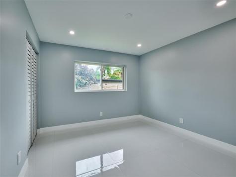 440 NW 37th Street Oakland Park FL 33309