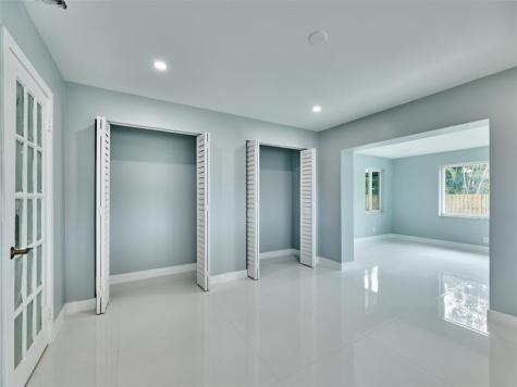 440 NW 37th Street Oakland Park FL 33309