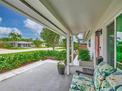 440 NW 37th Street Oakland Park FL 33309