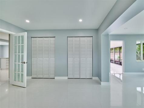 440 NW 37th Street Oakland Park FL 33309