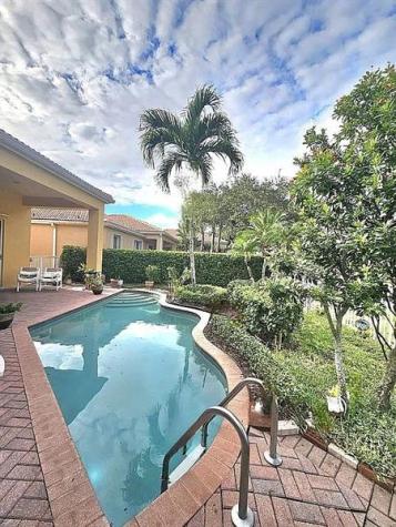 9535 E Maiden Court Vero Beach FL 32963