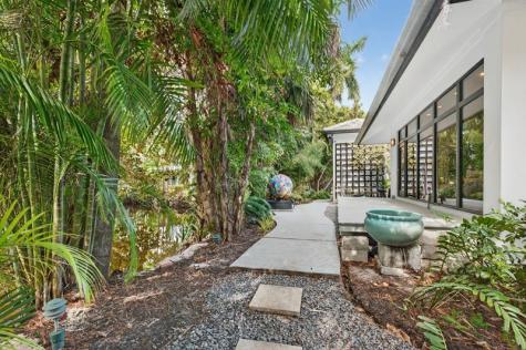 360 NW 33rd Street Oakland Park FL 33309