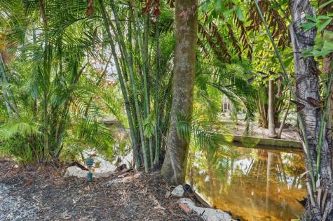 360 NW 33rd Street Oakland Park FL 33309