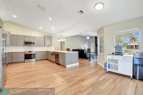 18725 W Sycamore Loxahatchee FL 33470