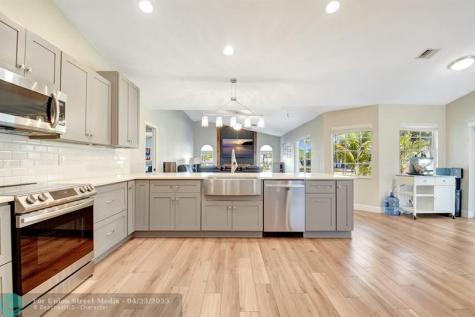 18725 W Sycamore Loxahatchee FL 33470