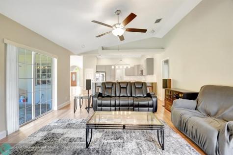 18725 W Sycamore Loxahatchee FL 33470
