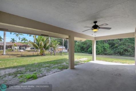 18725 W Sycamore Loxahatchee FL 33470