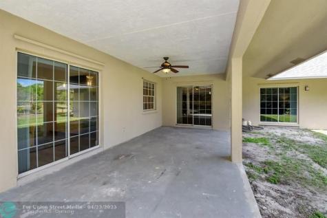 18725 W Sycamore Loxahatchee FL 33470