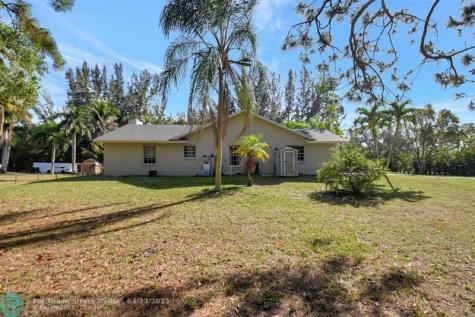 18725 W Sycamore Loxahatchee FL 33470