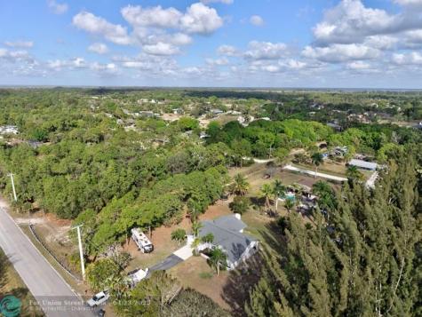 18725 W Sycamore Loxahatchee FL 33470