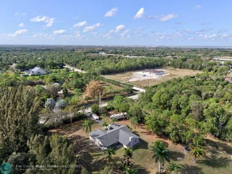 18725 W Sycamore Loxahatchee FL 33470