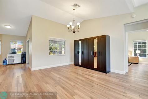 18725 W Sycamore Loxahatchee FL 33470