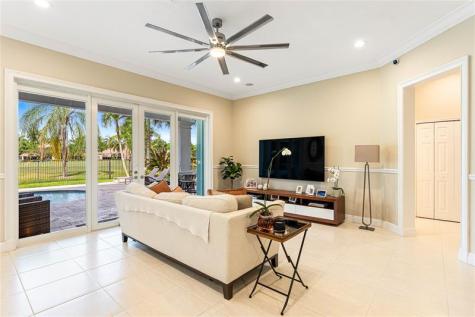 2527 Montclaire Circle Weston FL 33327