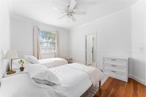 2527 Montclaire Circle Weston FL 33327