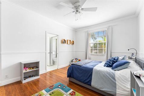 2527 Montclaire Circle Weston FL 33327