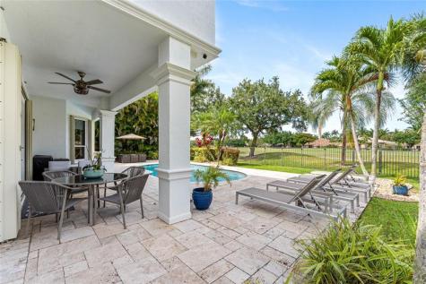 2527 Montclaire Circle Weston FL 33327