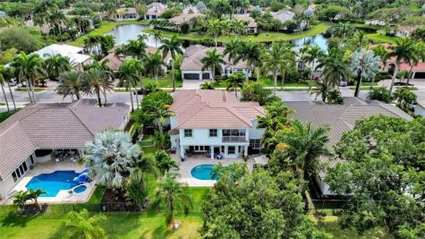 2527 Montclaire Circle Weston FL 33327